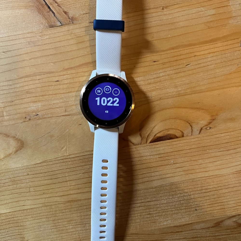 Garmin Vivoactive 4S- White